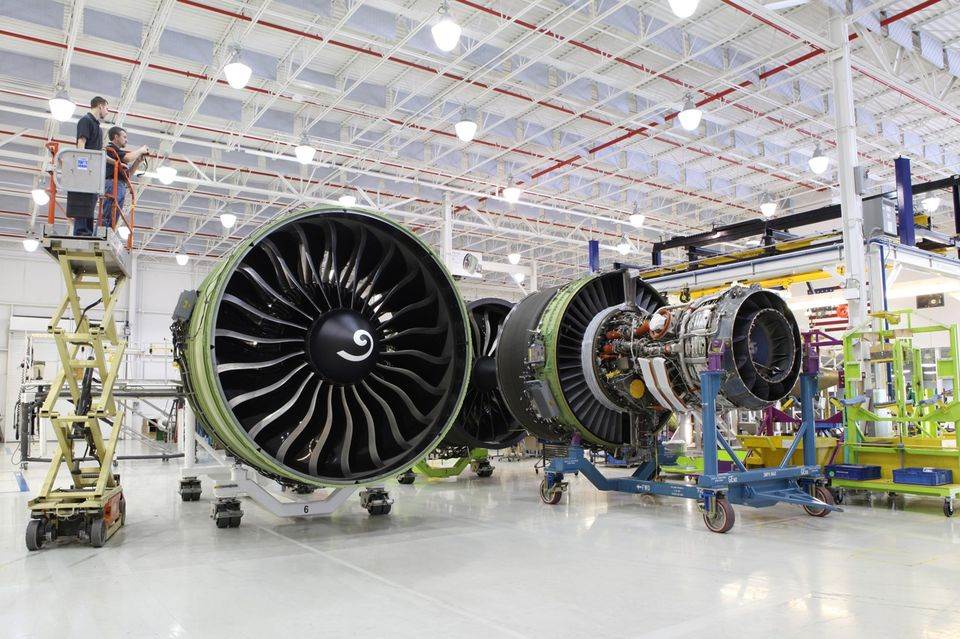 GE90 Engine in overhaul - GE Media