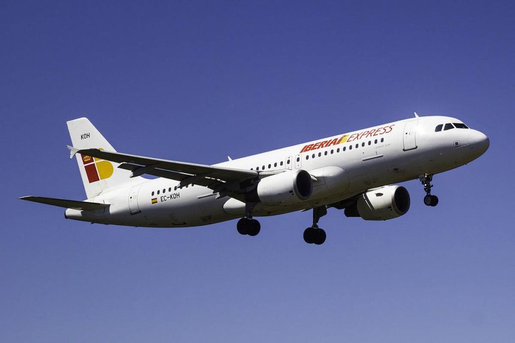 Iberia Express (Image: Bene Riobó/CC4.0)