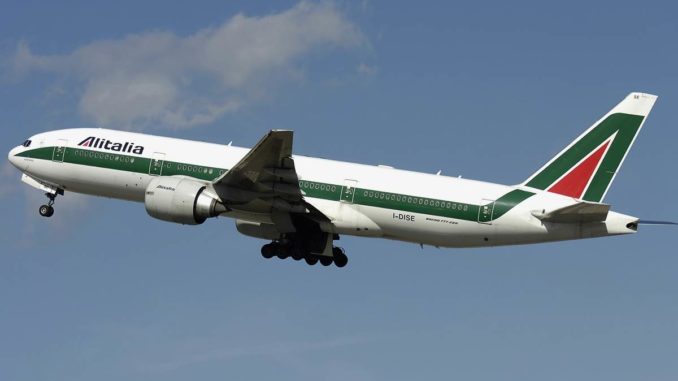 Alitalia Boeing 777-200ER (Image: Aldo Bidini )