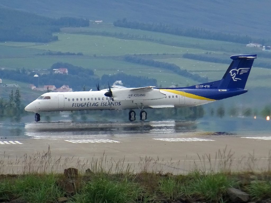Air Iceland Connect Dash 8