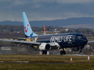 TUI Family Life Boeing 737-800
