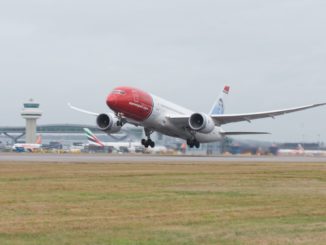 Norwegian 787 takes-off from Gatwick