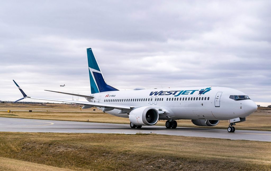 WestJet 737 Max 8 (Acefitt/CC BY-SA4.0)