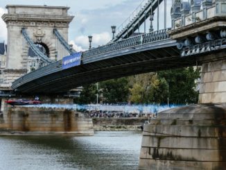 Ben Murphy flies under the bridge in Budapest (Image: Armin Walcher / Red Bull Content Pool)