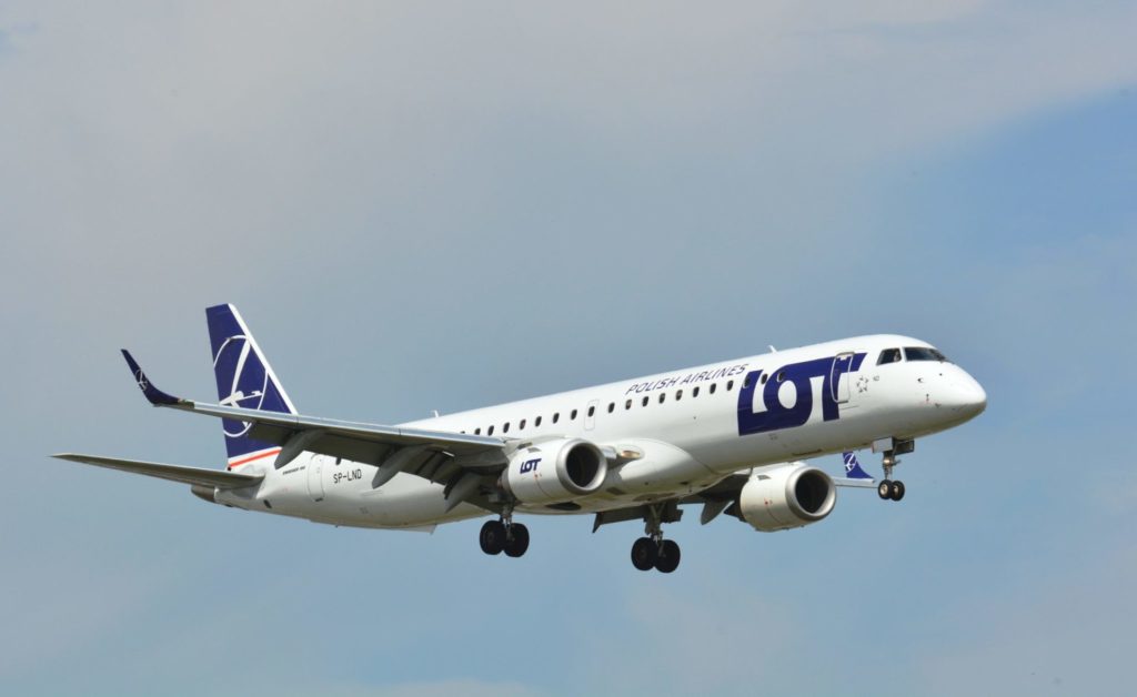 LOT Embraer (Image: LOT)