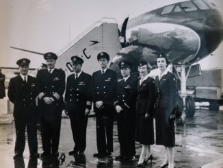 Peggy Thorne with the crew of the first transatlantic jet engine flight (C) British Airways