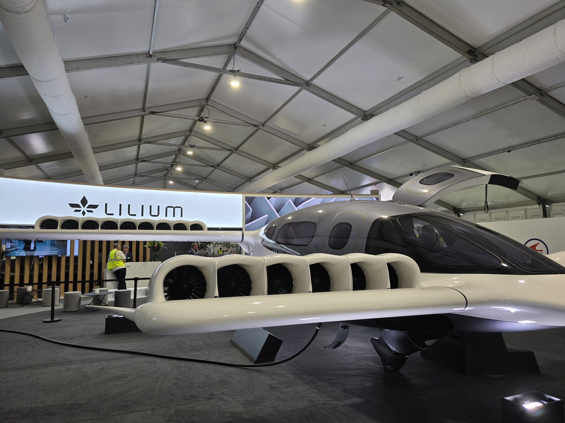 Lilly Pilot Lilium Jet plans to revolutionise eVTOL transport | UK Aviation News