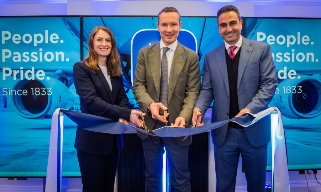 His Majesty's Ambassador to the State of Kuwait Belinda Lewis, Menzies Aviation CEO Philipp Joeinig and Menzies Aviation Chairman Hassan El-Houry open Menzies new London Headquarters (Image: Chris Watt Photography)