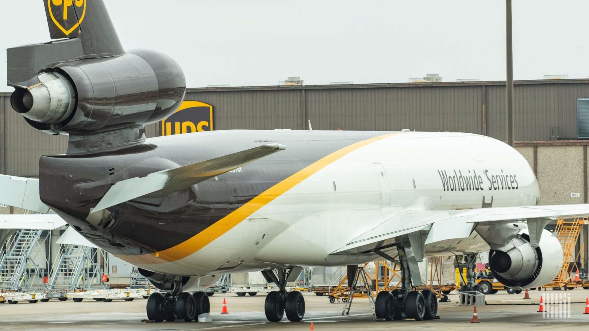 UPS MD-11F