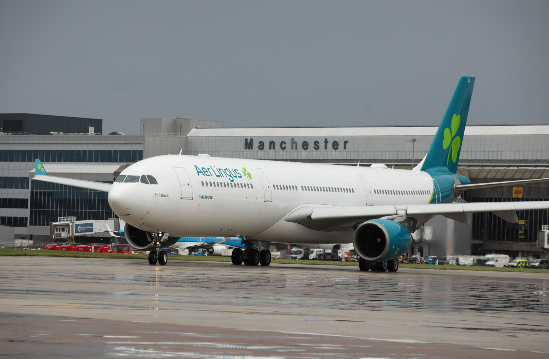 Aer Lingus confirms it is ceasing long-haul operations at Manchester Airport | UK Aviation News